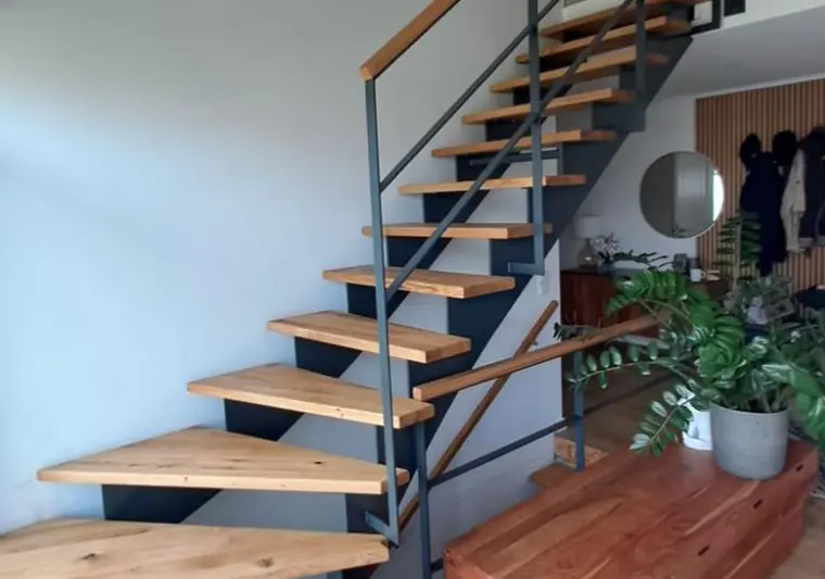 Individuelle Wangentreppen gebaut für dein Zuhause – modern oder klassisch von Janßen Metallbau